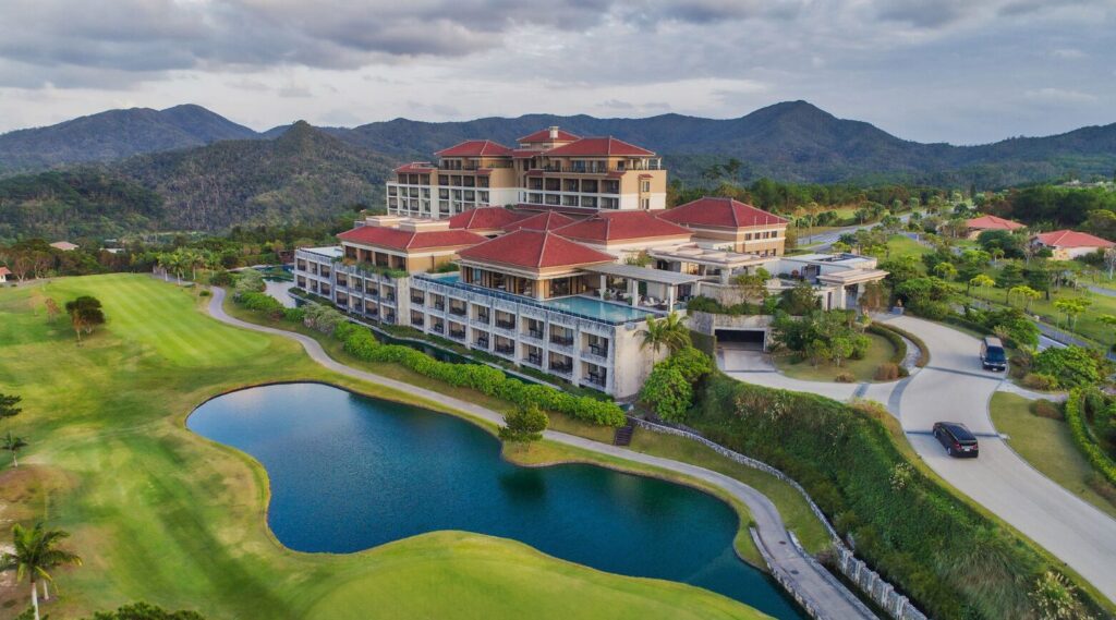 منتجع The Ritz-Carlton, Okinawa اليابان 