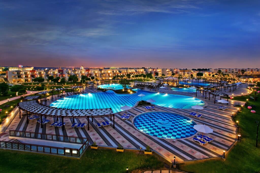 منتجع صن رايز كريستال باي – Sunrise Crystal Bay Resort